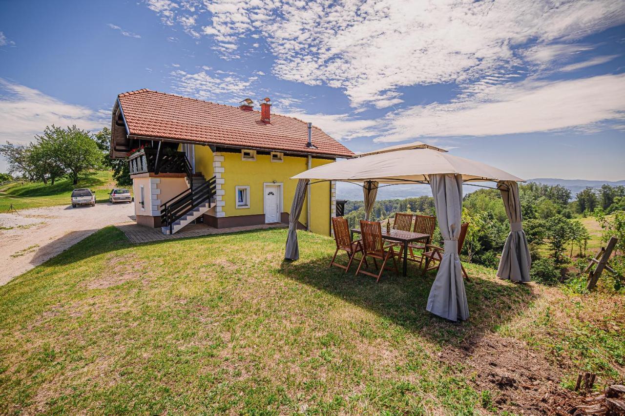 Eko Pony Ranch Ogrizek Apartment Podcetrtek Bilik gambar