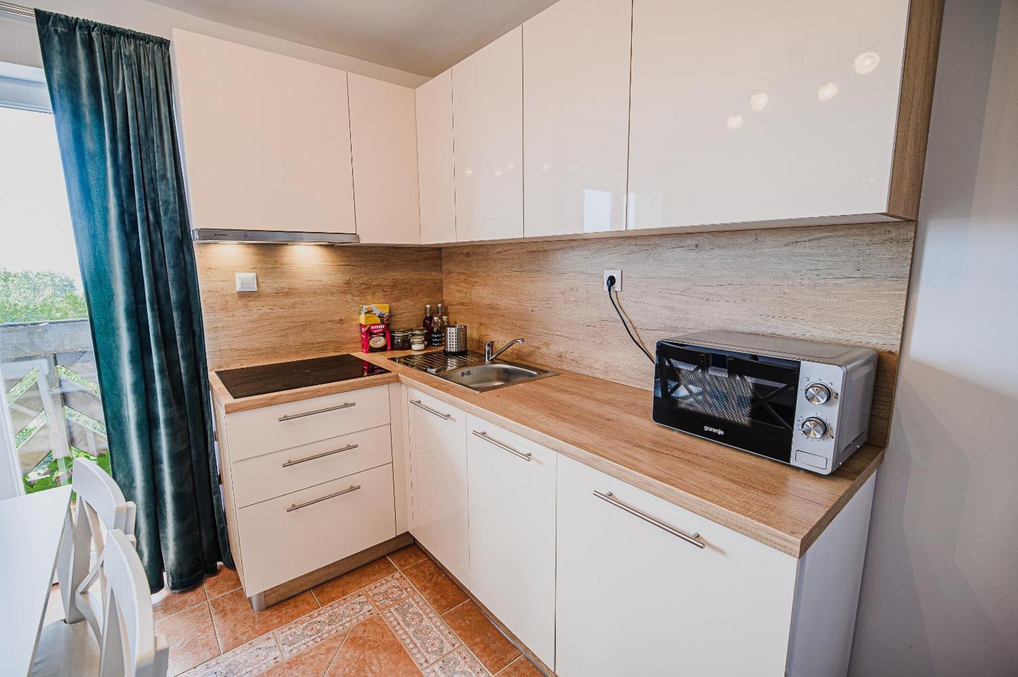 Eko Pony Ranch Ogrizek Apartment Podcetrtek Bilik gambar