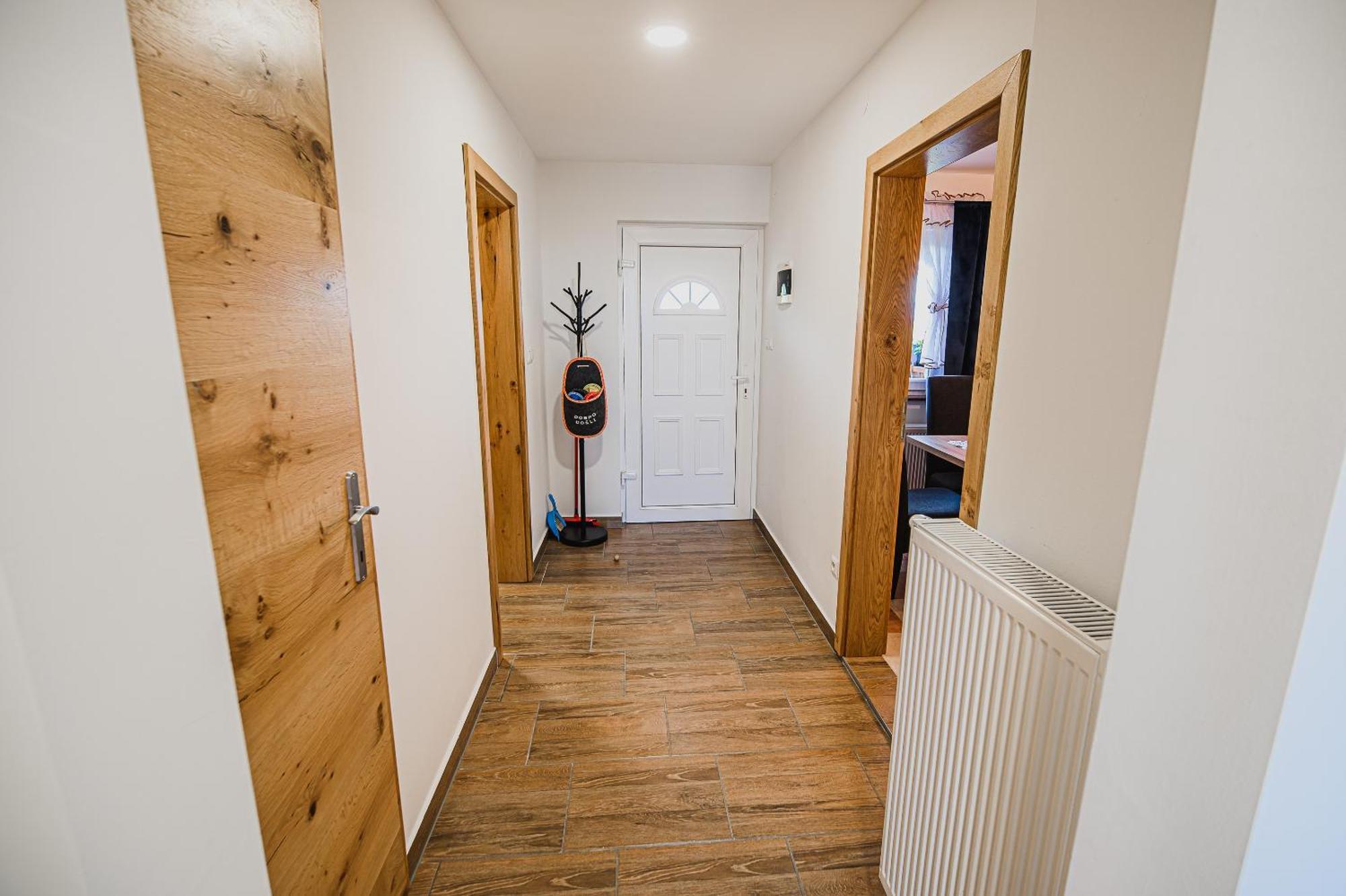 Eko Pony Ranch Ogrizek Apartment Podcetrtek Bilik gambar