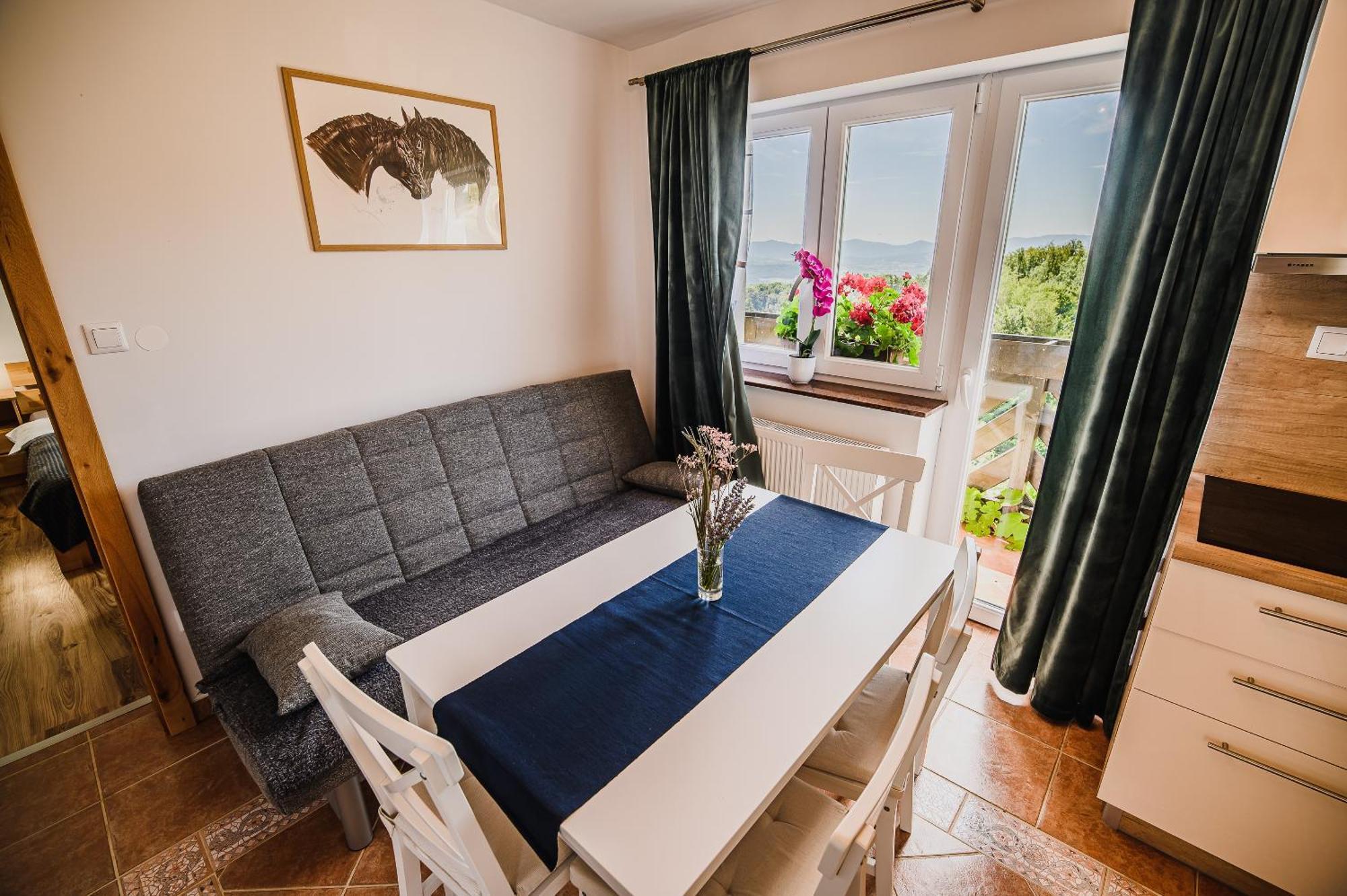 Eko Pony Ranch Ogrizek Apartment Podcetrtek Bilik gambar