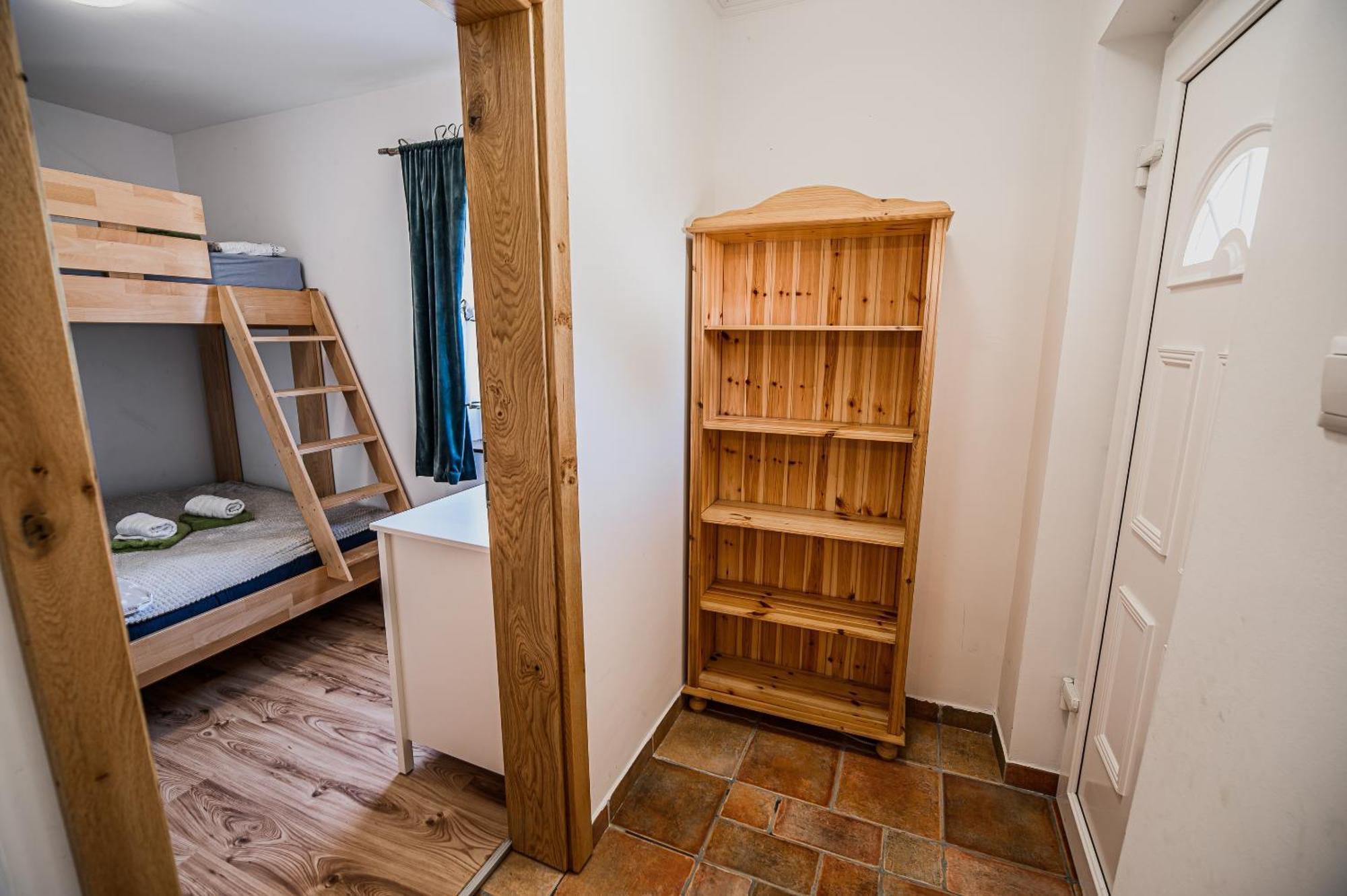 Eko Pony Ranch Ogrizek Apartment Podcetrtek Bilik gambar